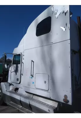 FREIGHTLINER CENTURY 120 CAB