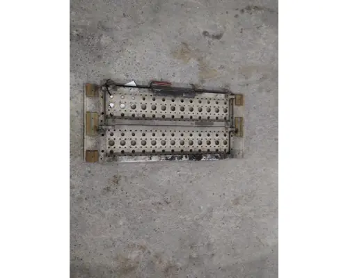 FREIGHTLINER CENTURY 120 DECK (CATWALK) STEP