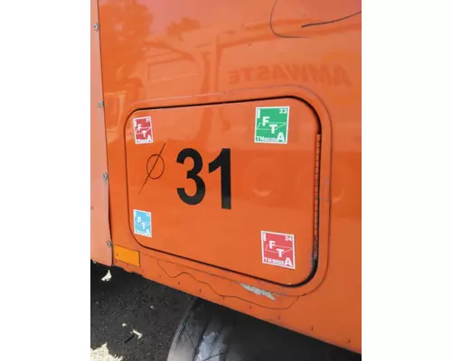 FREIGHTLINER CENTURY 120 DOOR, COMPARTMENT