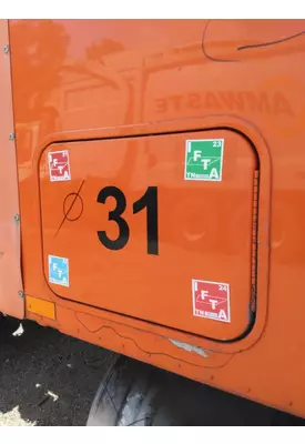 FREIGHTLINER CENTURY 120 DOOR, COMPARTMENT