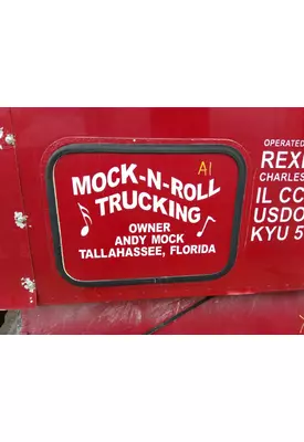 FREIGHTLINER CENTURY 120 DOOR, COMPARTMENT
