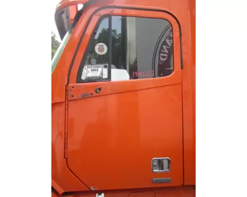 FREIGHTLINER CENTURY 120 DOOR ASSEMBLY, FRONT