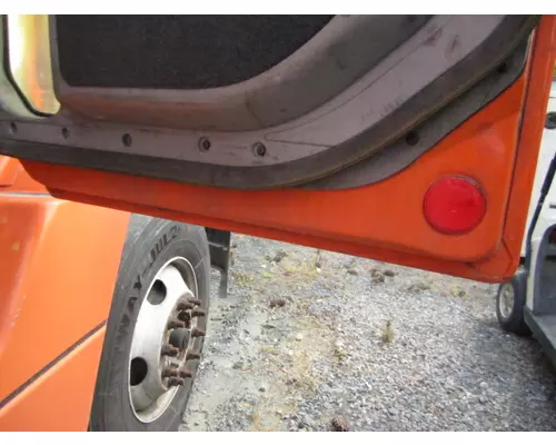 FREIGHTLINER CENTURY 120 DOOR ASSEMBLY, FRONT