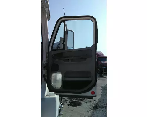 FREIGHTLINER CENTURY 120 DOOR ASSEMBLY, FRONT