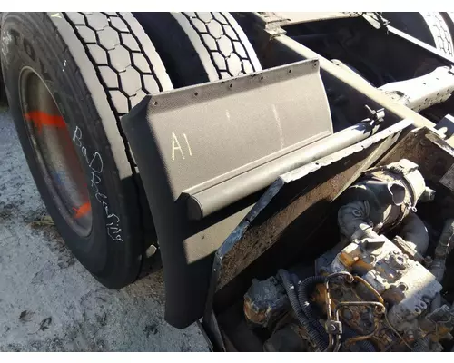 FREIGHTLINER CENTURY 120 FENDER, QUARTERHALF REAR