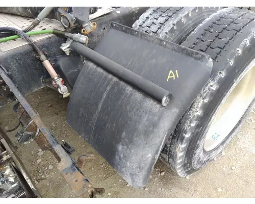 FREIGHTLINER CENTURY 120 FENDER, QUARTERHALF REAR