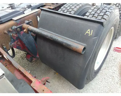 FREIGHTLINER CENTURY 120 FENDER, QUARTERHALF REAR