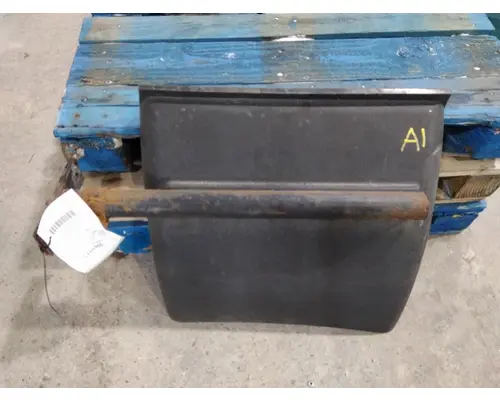 FREIGHTLINER CENTURY 120 FENDER, QUARTERHALF REAR