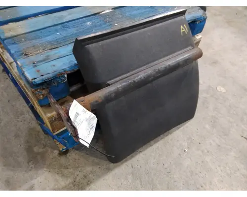 FREIGHTLINER CENTURY 120 FENDER, QUARTERHALF REAR