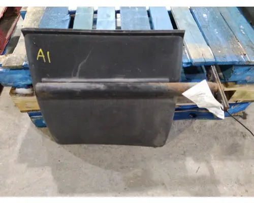 FREIGHTLINER CENTURY 120 FENDER, QUARTERHALF REAR