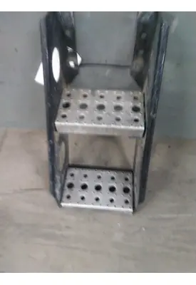 FREIGHTLINER CENTURY 120 FRAME STEP
