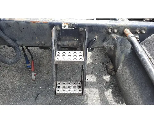FREIGHTLINER CENTURY 120 FRAME STEP