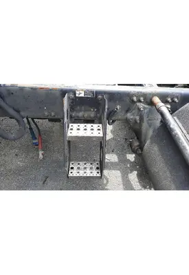 FREIGHTLINER CENTURY 120 FRAME STEP