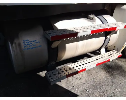 FREIGHTLINER CENTURY 120 FUEL TANK
