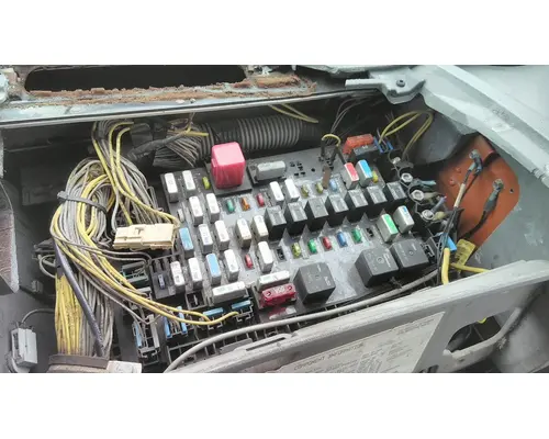 FREIGHTLINER CENTURY 120 FUSE BOX