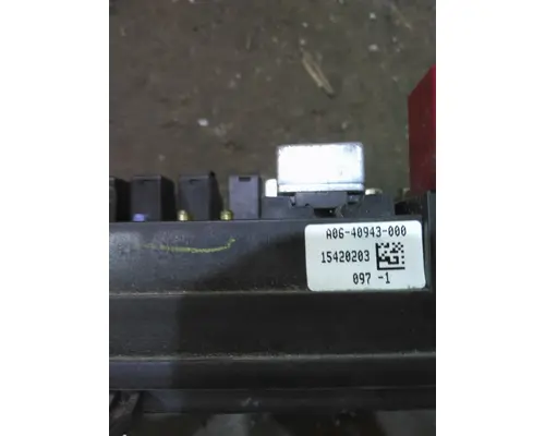 FREIGHTLINER CENTURY 120 FUSE BOX