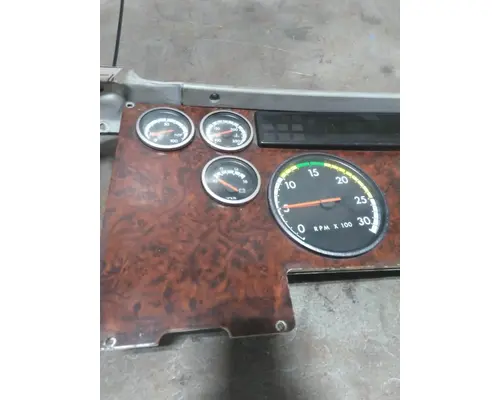 FREIGHTLINER CENTURY 120 GAUGE CLUSTER