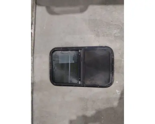 FREIGHTLINER CENTURY 120 GLASS, SLEEPER