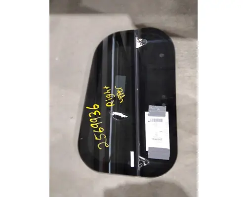 FREIGHTLINER CENTURY 120 GLASS, SLEEPER