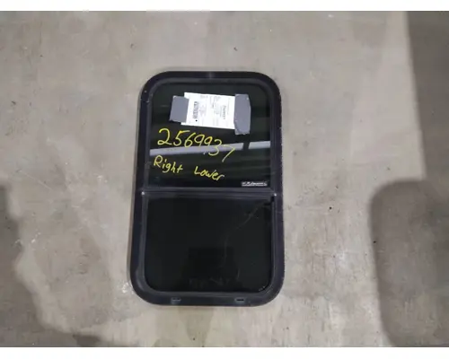 FREIGHTLINER CENTURY 120 GLASS, SLEEPER