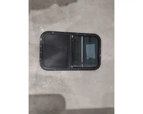 FREIGHTLINER CENTURY 120 GLASS, SLEEPER