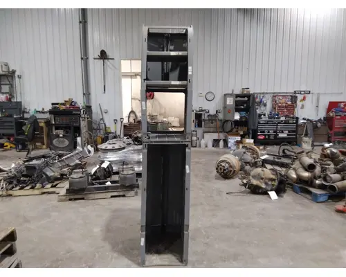 FREIGHTLINER CENTURY 120 INTERIOR CABINET