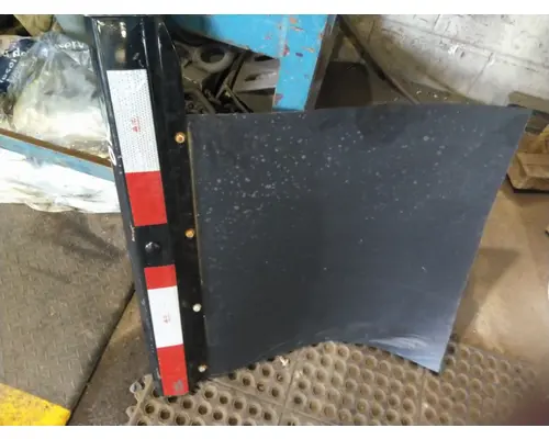FREIGHTLINER CENTURY 120 MUD FLAP HANGER