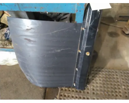 FREIGHTLINER CENTURY 120 MUD FLAP HANGER