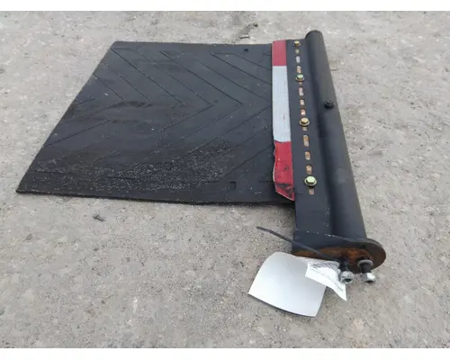 FREIGHTLINER CENTURY 120 MUD FLAP