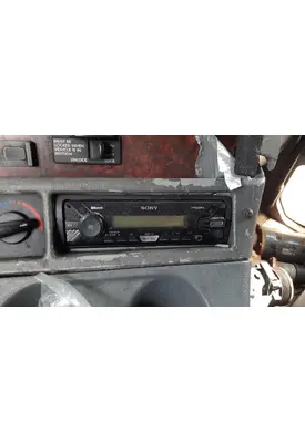FREIGHTLINER CENTURY 120 RADIO AM/FM/BLUETOOTH