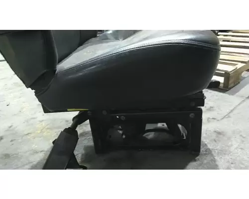 FREIGHTLINER CENTURY 120 SEAT, FRONT