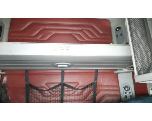 FREIGHTLINER CENTURY 120 SLEEPER BUNK