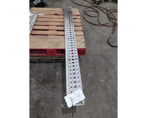 FREIGHTLINER CENTURY 120 TANK STEP