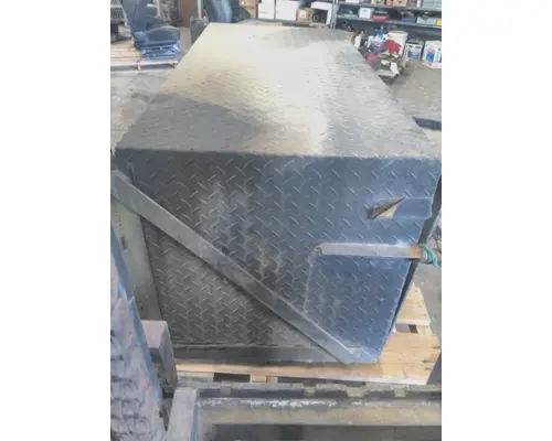 FREIGHTLINER CENTURY 120 TOOL BOX