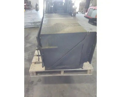 FREIGHTLINER CENTURY 120 TOOL BOX