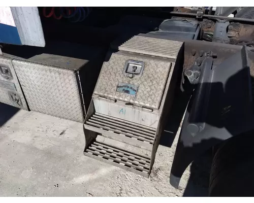 FREIGHTLINER CENTURY 120 TOOL BOX
