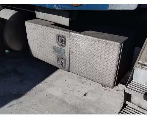 FREIGHTLINER CENTURY 120 TOOL BOX