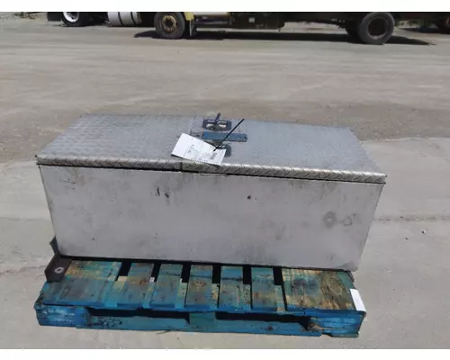 FREIGHTLINER CENTURY 120 TOOL BOX