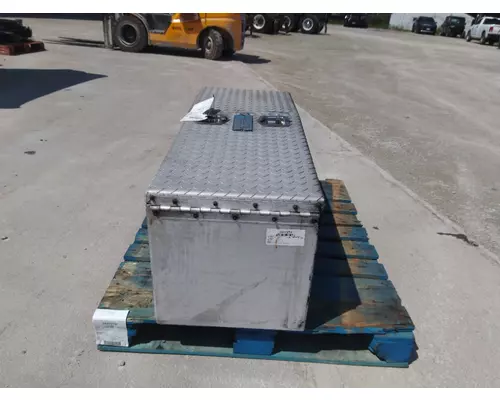 FREIGHTLINER CENTURY 120 TOOL BOX