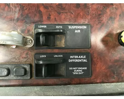 FREIGHTLINER CENTURY CLASS 112 Dash Assembly
