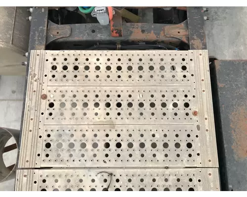 FREIGHTLINER CENTURY CLASS 112 Deckplate