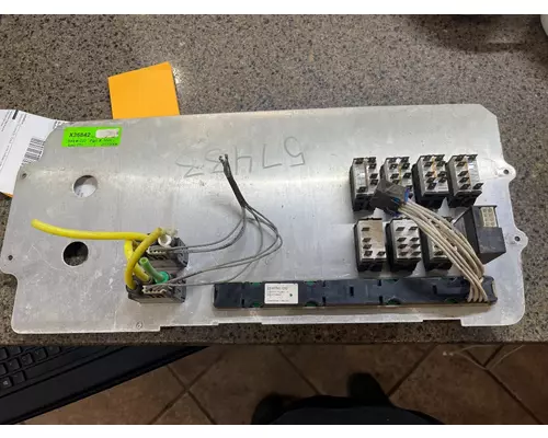 FREIGHTLINER CENTURY CLASS 112 Instrument Cluster