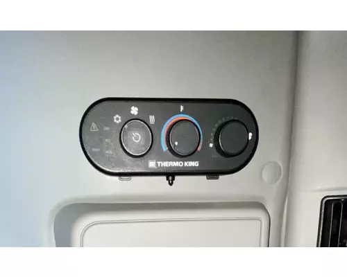 FREIGHTLINER CENTURY CLASS 112 Sleeper Temperature Controls