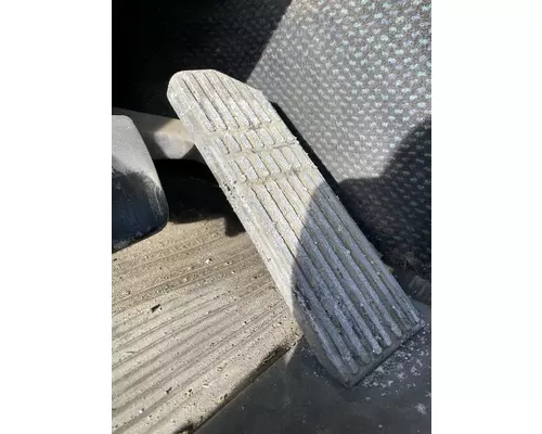 FREIGHTLINER CENTURY CLASS 120 Accelerator Pedal