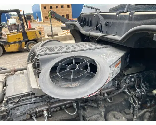 FREIGHTLINER CENTURY CLASS 120 Air Cleaner