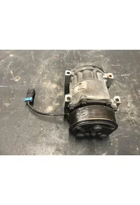 FREIGHTLINER CENTURY CLASS 120 Air Conditioner Compressor
