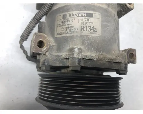 FREIGHTLINER CENTURY CLASS 120 Air Conditioner Compressor