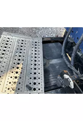 FREIGHTLINER CENTURY CLASS 120 Battery Box/Tray