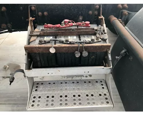 FREIGHTLINER CENTURY CLASS 120 Battery Box