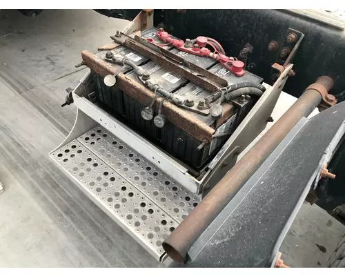 FREIGHTLINER CENTURY CLASS 120 Battery Box